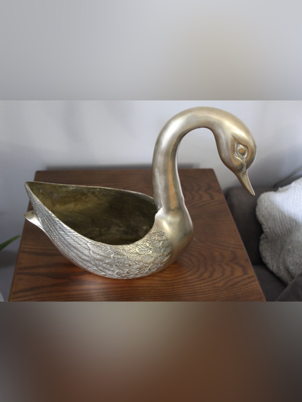 Vintage 1970s extra large Brass Swan Planters set of 2 - Picture 12 of 16